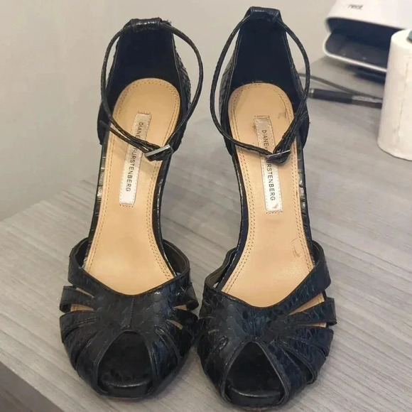 DIANE Von Furstenberg jemna snake skin heel - Picture 2 of 13